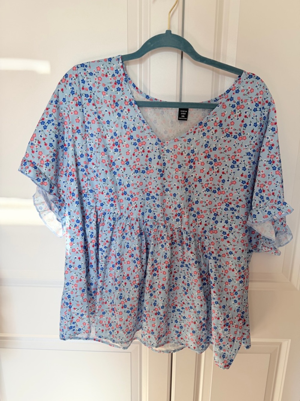 SHEIN Light Blue Floral V-Neck Peplum Top